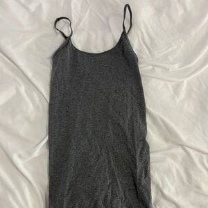 Women’s gray athletic tank top